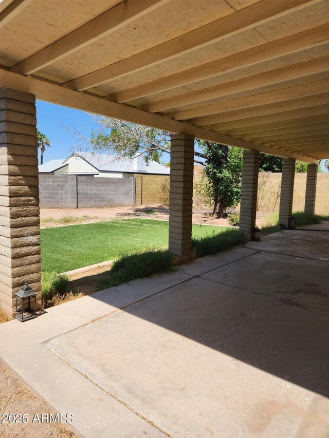3329 W Ross Ave W, Phoenix, AZ 85027 - view of patio