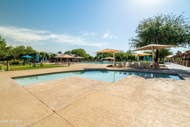 4140 E Claxton Ave, Gilbert, AZ 85297 - community pool with a patio