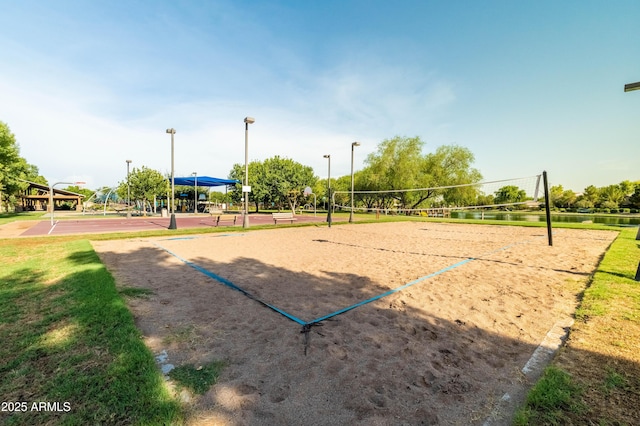 4140 E Claxton Ave, Gilbert, AZ 85297 - surrounding community featuring volleyball court and a lawn