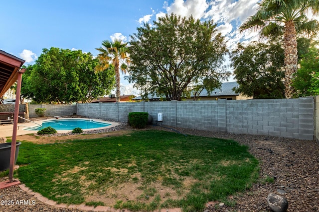 16638 N 46th Ln, Glendale, AZ 85306 - view of yard featuring a fenced backyard and a fenced in pool