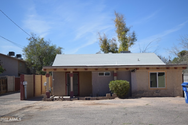 view of front of property