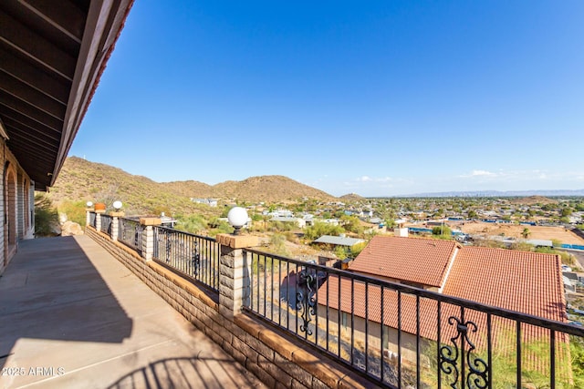 11237 N 15th Ln, Phoenix, AZ 85029 - deck with a mountain view