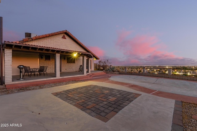 11237 N 15th Ln, Phoenix, AZ 85029 - view of swimming pool featuring a patio area and fence