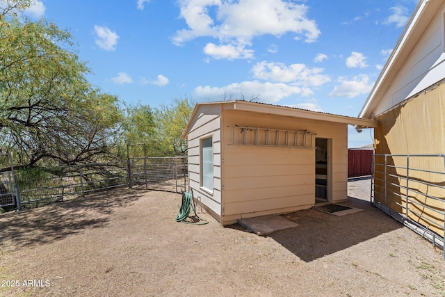 637 Chaparral Rd, Wickenburg, AZ 85390 - view of garage