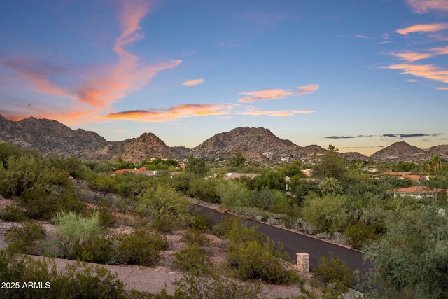 3282 E Palo Verde Dr, Paradise Valley, AZ 85253 - view of mountain feature