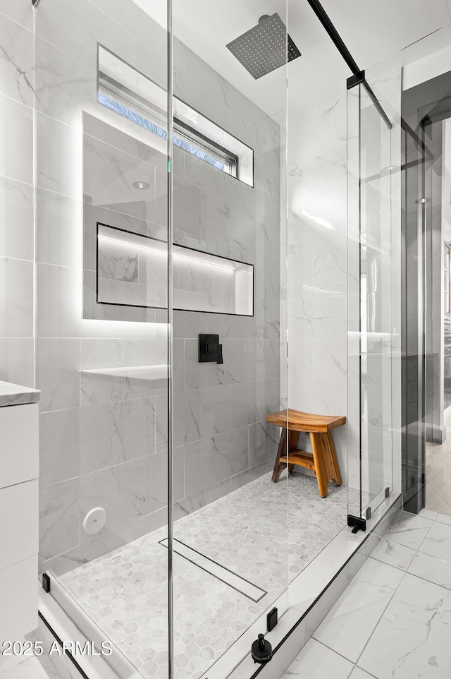 3282 E Palo Verde Dr, Paradise Valley, AZ 85253 - bathroom with an enclosed shower