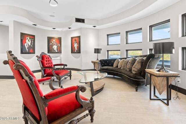 3282 E Palo Verde Dr, Paradise Valley, AZ 85253 - interior space featuring a tray ceiling