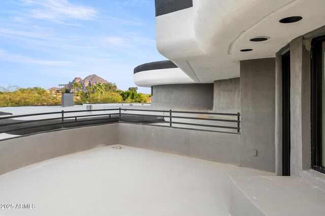 3282 E Palo Verde Dr, Paradise Valley, AZ 85253 - balcony featuring a mountain view