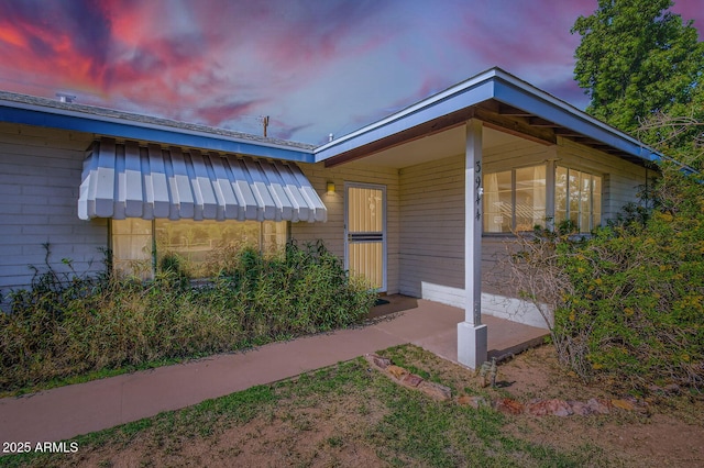3944 E Oak St, Phoenix, AZ 85008 - view of exterior entry at dusk