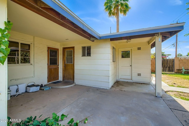 3944 E Oak St, Phoenix, AZ 85008 - doorway to property featuring a patio area