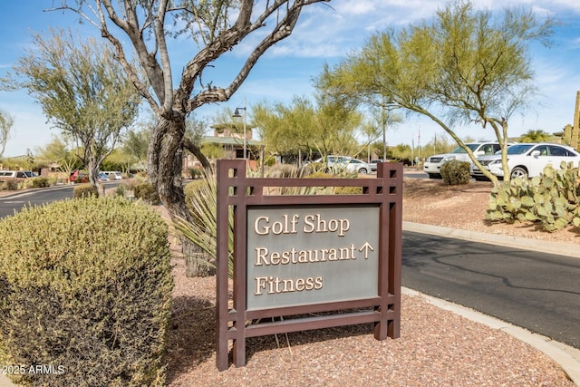 view of community / neighborhood sign