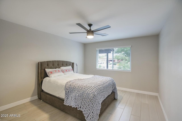 5441 E Wethersfield Rd, Scottsdale, AZ 85254 - bedroom featuring light wood-style floors, baseboards, and ceiling fan