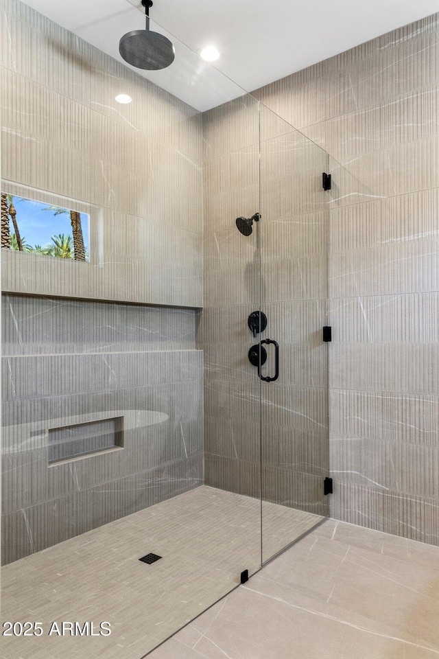 4301 E Sells Dr, Phoenix, AZ 85018 - bathroom featuring tiled shower