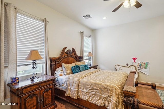 bedroom with ceiling fan