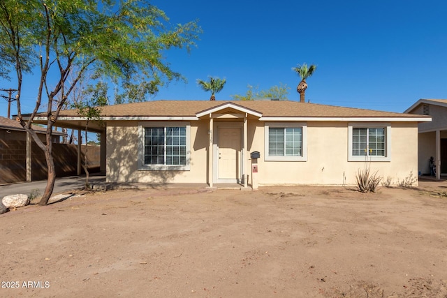 6139 N 31st Dr, Phoenix, AZ 85017 - view of front of property featuring fence and stucco siding