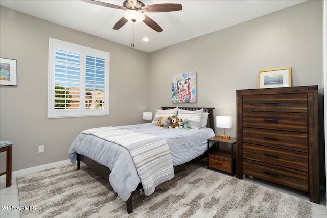 bedroom with ceiling fan