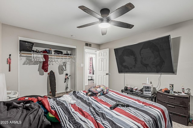 13039 N 19th Ave, Phoenix, AZ 85029 - bedroom with a closet and a ceiling fan