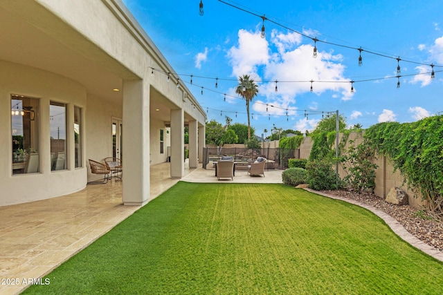 2625 N 24th St Unit 22, Mesa, AZ 85213 - view of yard featuring an outdoor hangout area and a patio