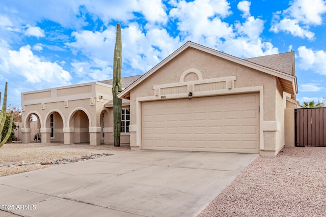 view of front facade featuring a garage