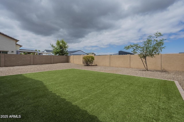 8518 S 8th Ln, Phoenix, AZ 85041 - view of yard