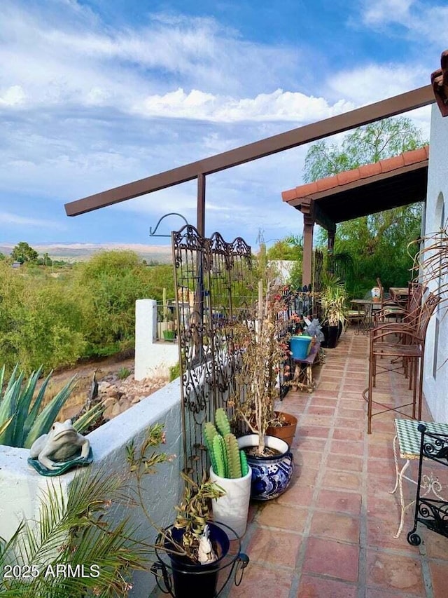 100 N Lazy Fox Rd Unit 8, Wickenburg, AZ 85390 - view of balcony