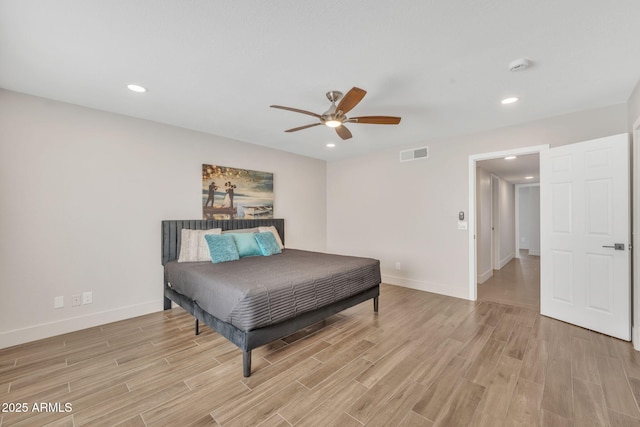 bedroom with ceiling fan