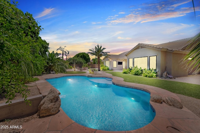 422 E Kaibab Pl, Chandler, AZ 85249 - outdoor pool featuring a patio area