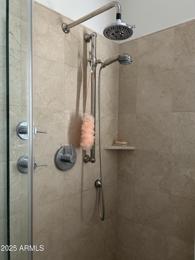 details with a tile shower