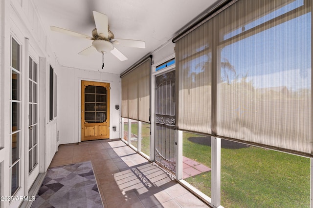 2804 N Nebraska St, Chandler, AZ 85225 - unfurnished sunroom featuring a ceiling fan