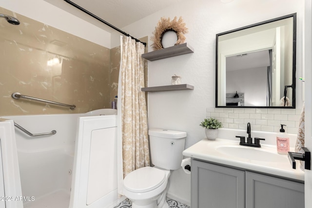 bathroom featuring a shower with shower curtain, vanity, toilet, and backsplash