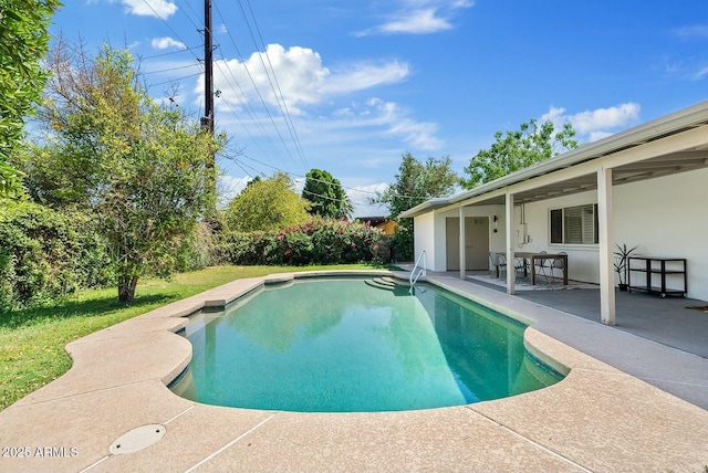 view of swimming pool featuring a fenced in pool and a patio area