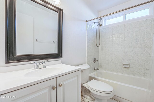 3833 W Phelps Rd, Phoenix, AZ 85053 - full bath featuring toilet, vanity, and bathing tub / shower combination