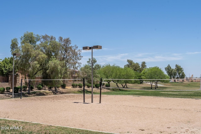 surrounding community with volleyball court