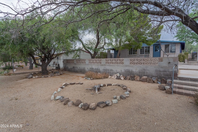 view of front of property