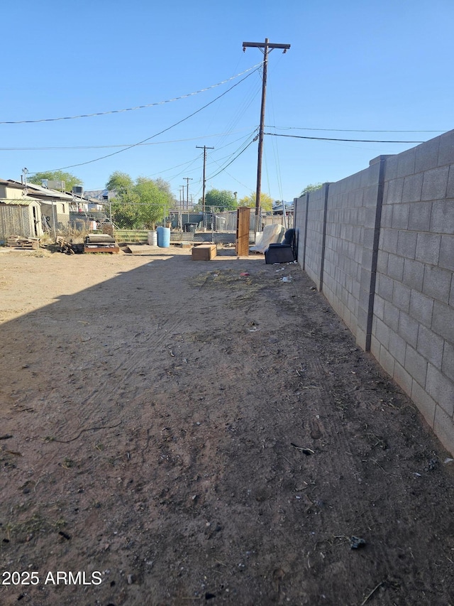 4426 S 36th Dr, Phoenix, AZ 85041 - view of yard with fence