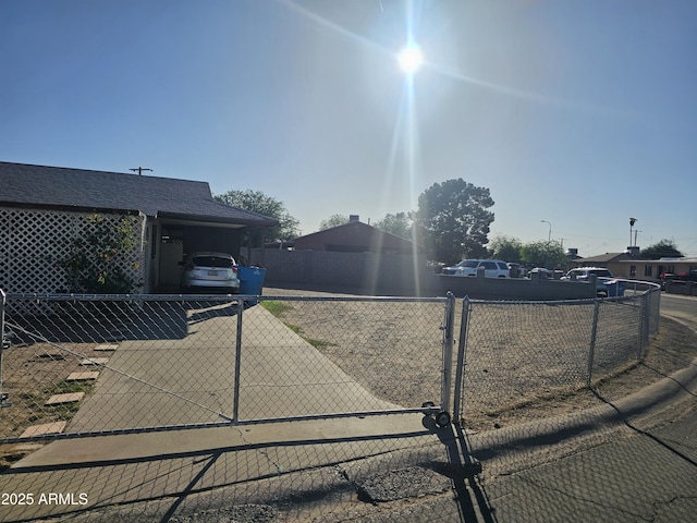 4426 S 36th Dr, Phoenix, AZ 85041 - view of front facade with fence and driveway