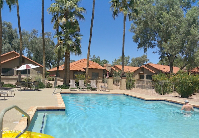 8700 E Mountain View Rd Unit 2029, Scottsdale, AZ 85258 - community pool with a patio area