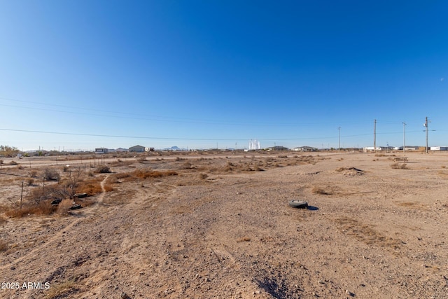 view of yard featuring a rural view