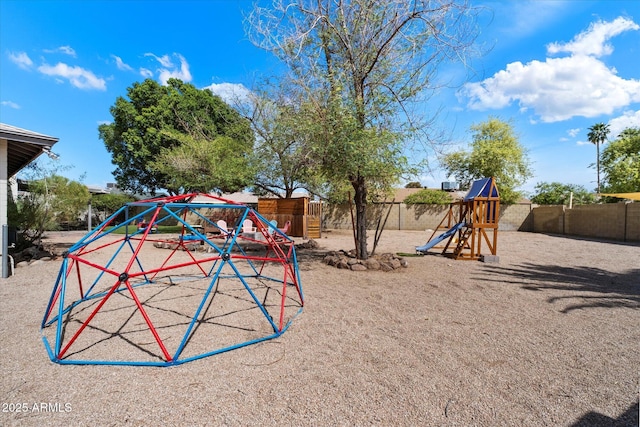11621 N 39th Dr, Phoenix, AZ 85029 - view of playground with fence