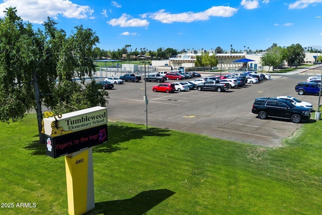 11621 N 39th Dr, Phoenix, AZ 85029 - view of uncovered parking lot