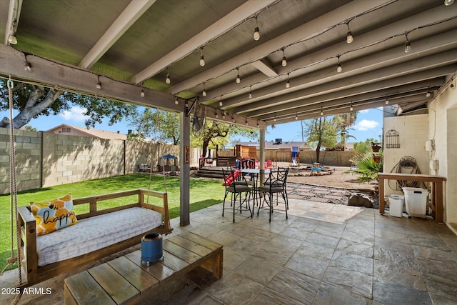 11621 N 39th Dr, Phoenix, AZ 85029 - view of patio / terrace with a fenced backyard