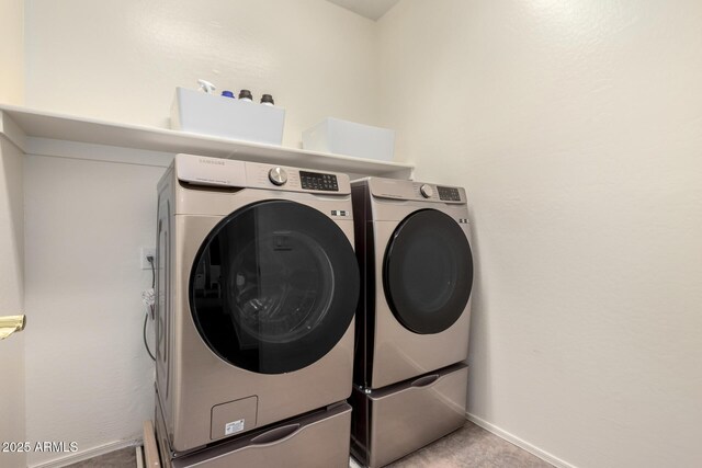 28282 N Castle Rock Dr, San Tan Valley, AZ 85143 - laundry room featuring independent washer and dryer