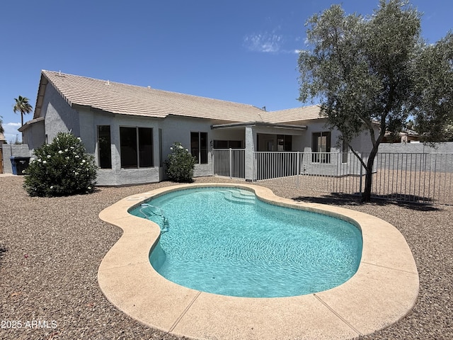 81 E Smoke Tree Rd, Gilbert, AZ 85296 - view of swimming pool