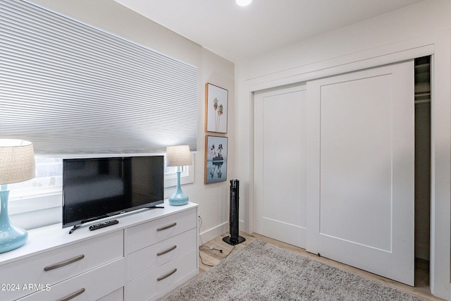 unfurnished bedroom featuring a closet