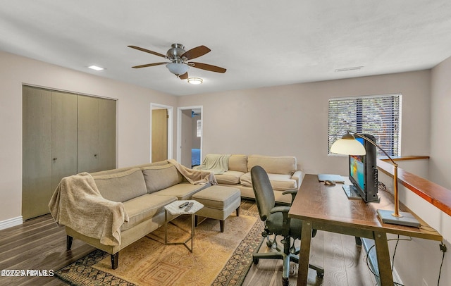 2800 N Saddleback Way Unit 2, Flagstaff, AZ 86004 - living room with ceiling fan, baseboards, wood finished floors, and visible vents