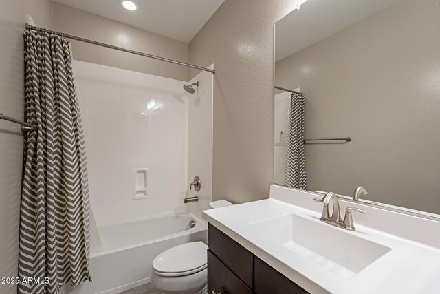 5012 S Girard St, Gilbert, AZ 85298 - full bath featuring toilet, shower / bath combo with shower curtain, and vanity