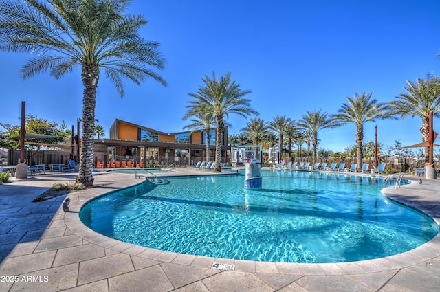 view of swimming pool