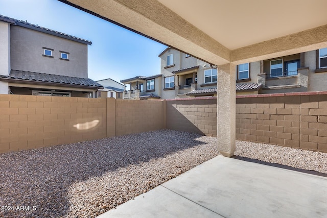 view of yard with a patio area