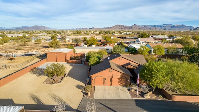 bird's eye view featuring a mountain view