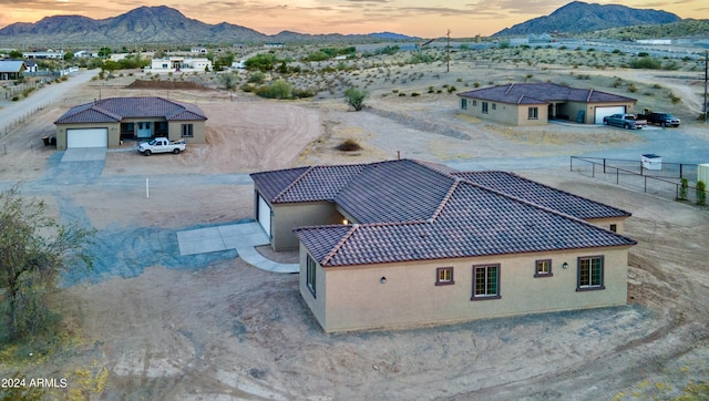 bird's eye view with a mountain view